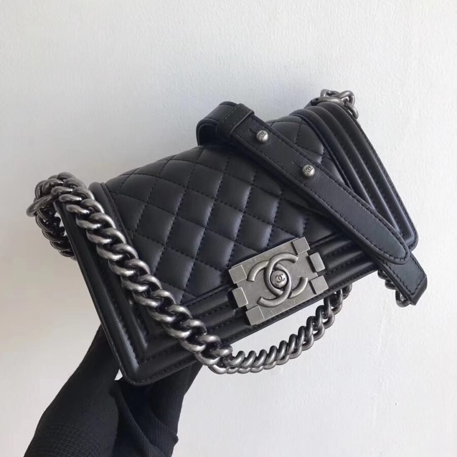 Leboy 25cm , black lambskin with ruthenium hardware